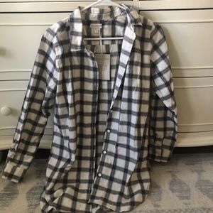 Women’s garnet hill organic cotton button down